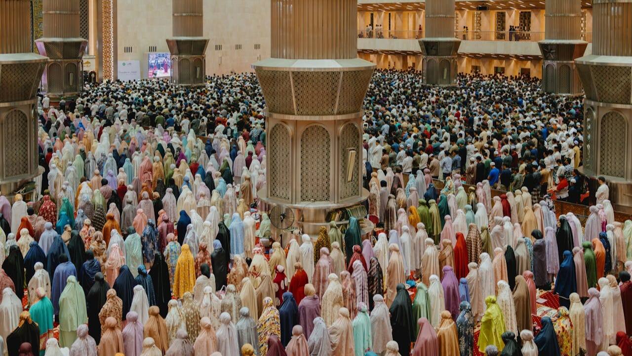 Pengertian dan Manfaat Salat Tarawih Saat Ramadhan 2025